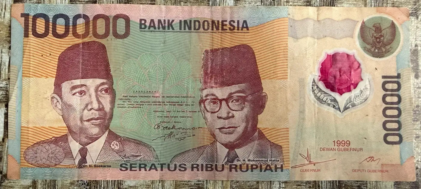 Uang Kertas Polimer 100.000 Rupiah Soekarno-Hatta - uang kuno Indonesia asli - foto 1